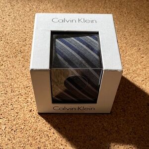 Calvin Klein Men's Tie in Blue and Black Stripes
